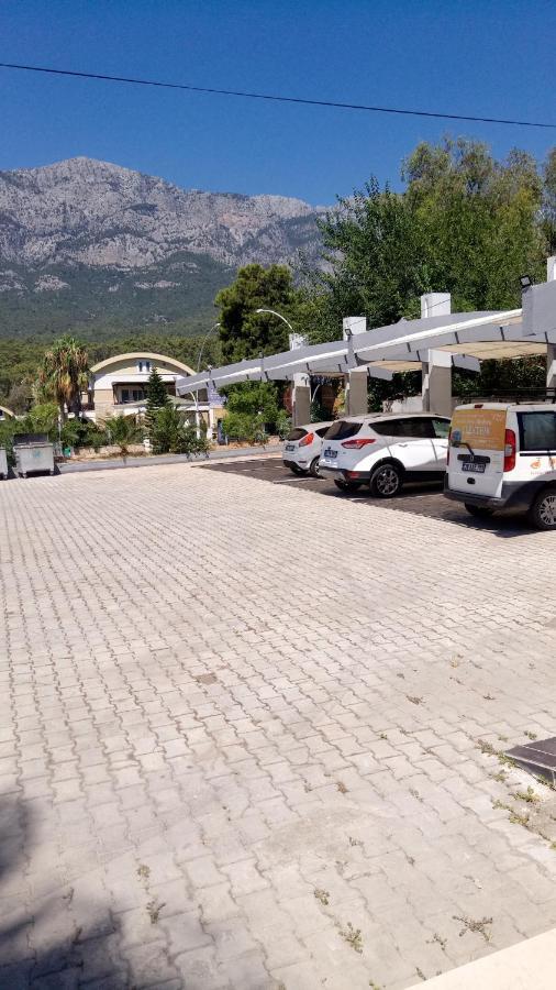 Ugur Beach Hotel เกเมร์ ภายนอก รูปภาพ
