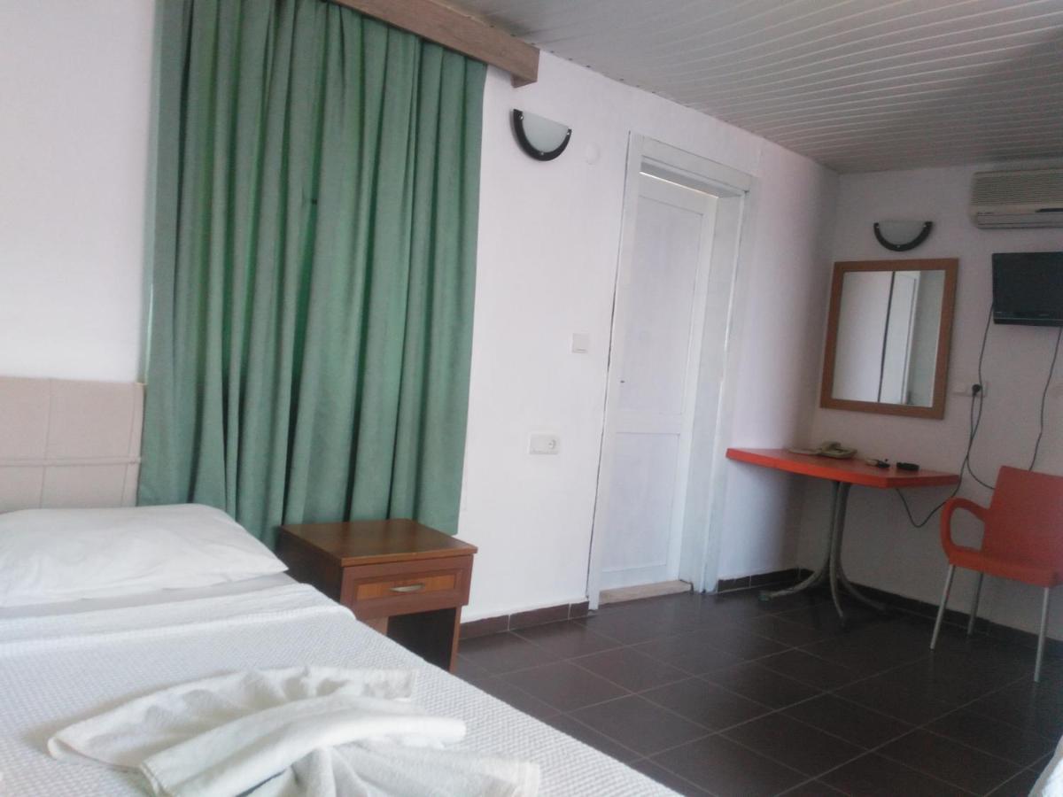 Ugur Beach Hotel เกเมร์ ภายนอก รูปภาพ