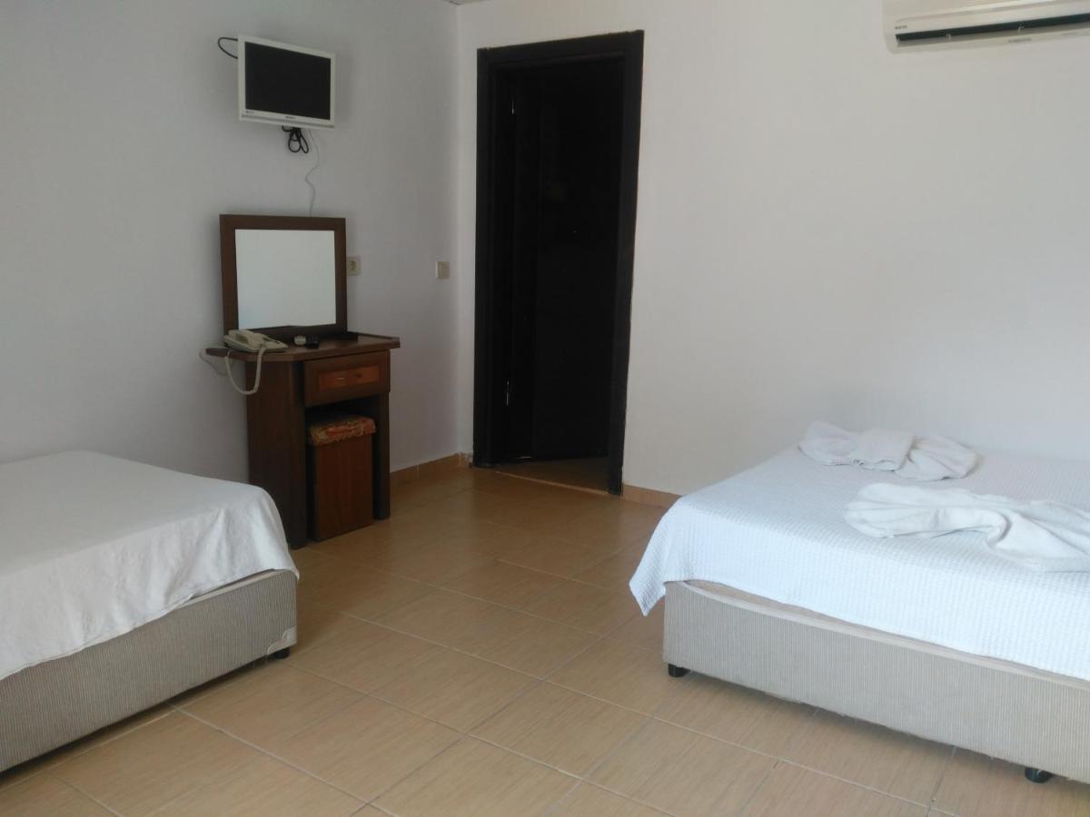 Ugur Beach Hotel เกเมร์ ภายนอก รูปภาพ