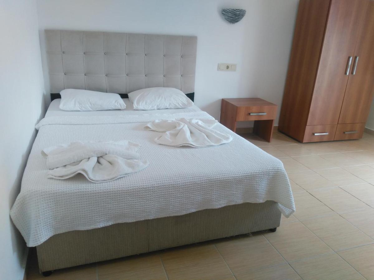 Ugur Beach Hotel เกเมร์ ภายนอก รูปภาพ