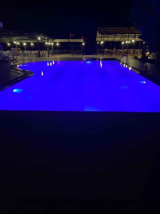 Ugur Beach Hotel เกเมร์ ภายนอก รูปภาพ